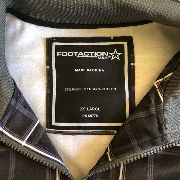 NWT Footaction Zip-Up Jacket - Picture 2 of 4